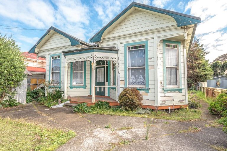 Photo of property in 2 Alma Road, Gonville, Whanganui, 4501