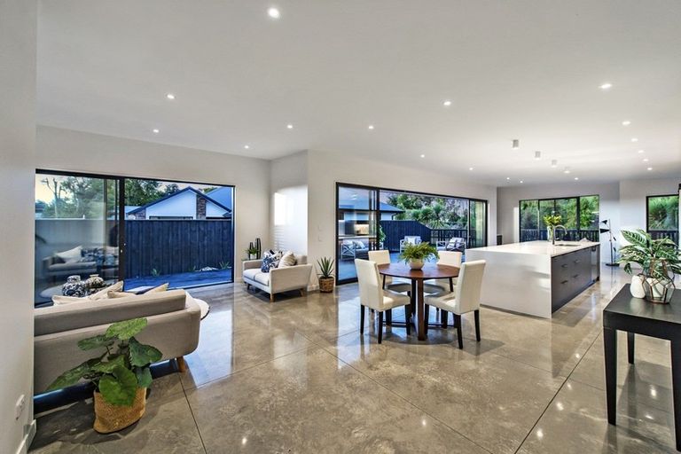 Photo of property in 31 Irvines Track, Halswell, Christchurch, 8025