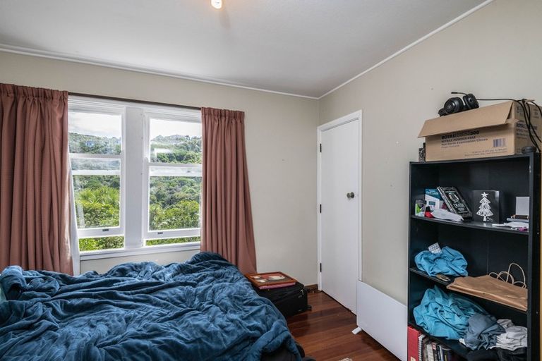 Photo of property in 21 Montgomery Avenue, Karori, Wellington, 6012