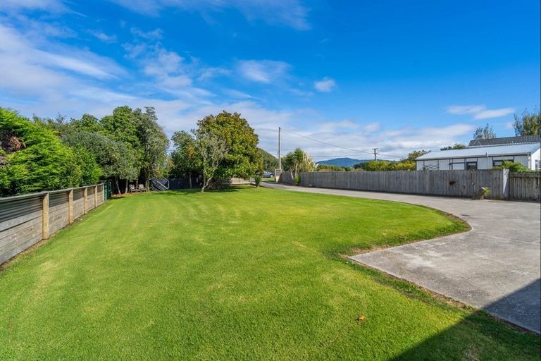 Photo of property in 17 Otaihanga Road, Otaihanga, Paraparaumu, 5036