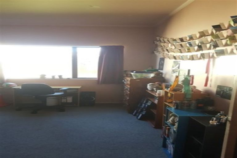 Photo of property in 90 Rhodes Street, Waimate, 7924