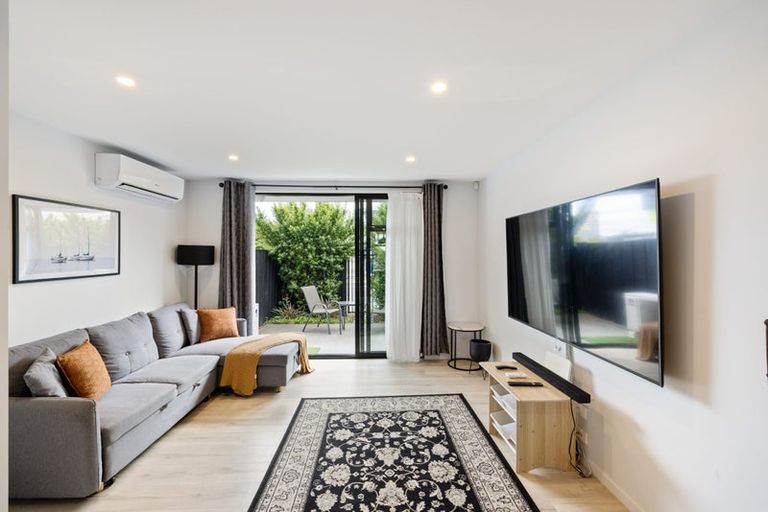 Photo of property in 2/8 New Brighton Road, Shirley, Christchurch, 8061