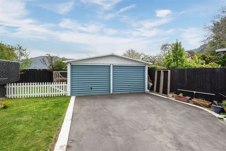 Photo of property in 31 Flavell Street, Heathcote Valley, Christchurch, 8022