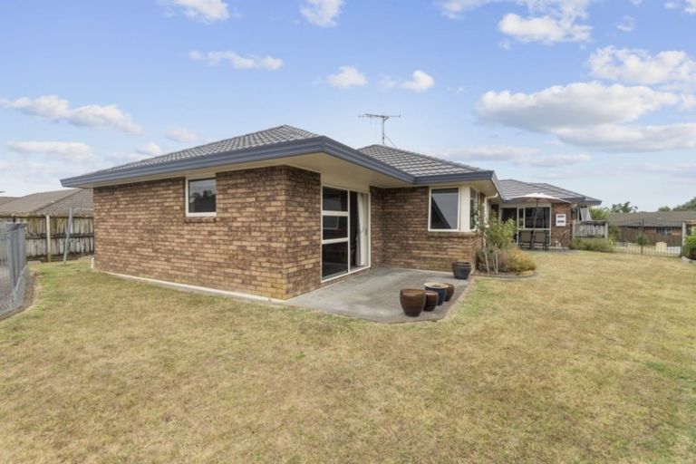 Photo of property in 12 Flora Way, Rototuna, Hamilton, 3210