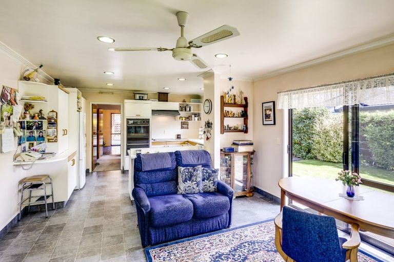 Photo of property in 32 Kotuku Place, Taradale, Napier, 4112