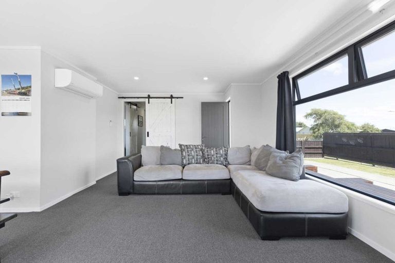 Photo of property in 7 Colonial Place, Kelvin Grove, Palmerston North, 4414