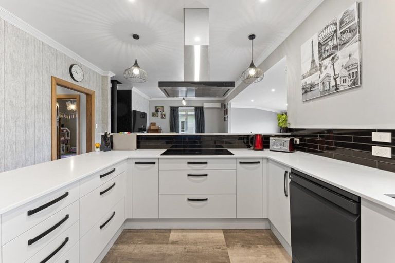 Photo of property in 210 Kimbolton Road, Feilding, 4702