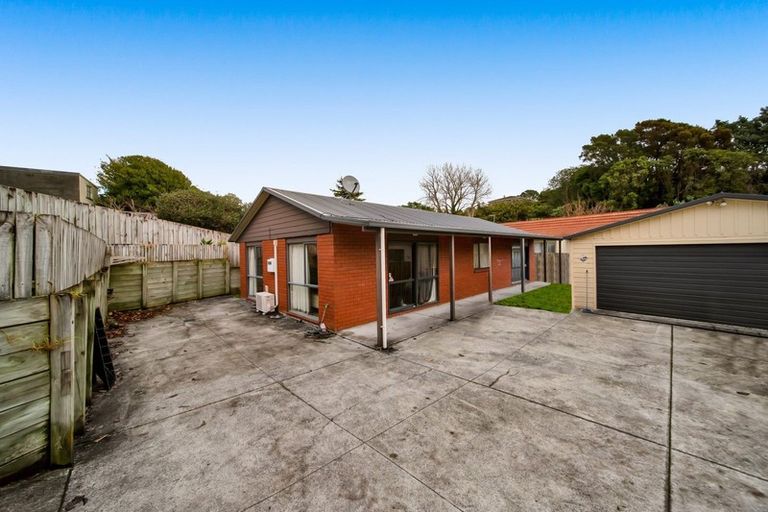 Photo of property in 12a Stuart Place, Blagdon, New Plymouth, 4310