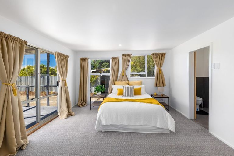 Photo of property in 24 Roberts Road, Hei Hei, Christchurch, 8042