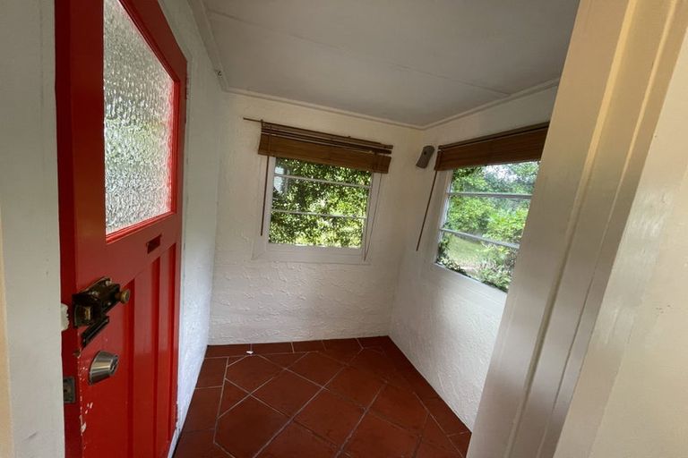 Photo of property in 1/173 Onewa Road, Birkenhead, Auckland, 0626