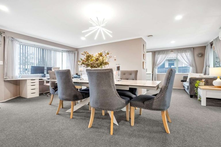 Photo of property in 16 Antrim Place, Nawton, Hamilton, 3200