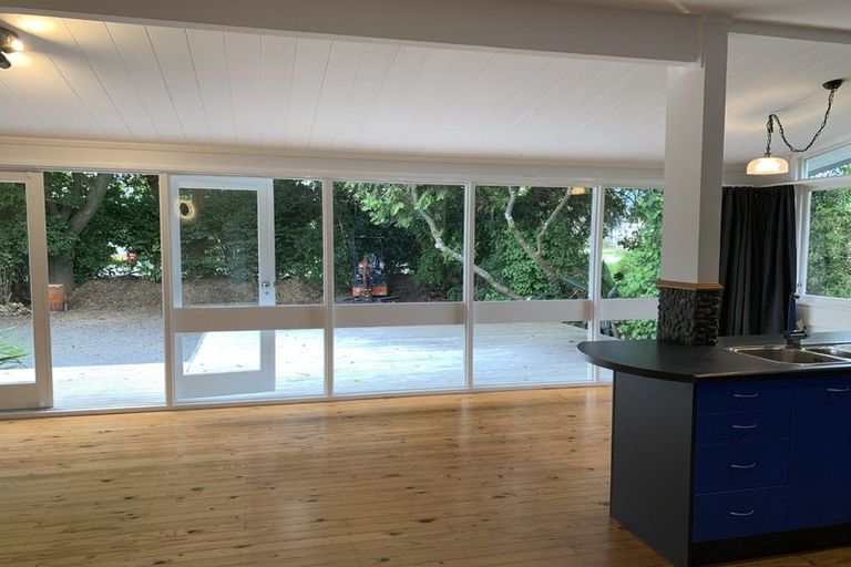 Photo of property in 280 Te Moana Road, Waikanae, 5036