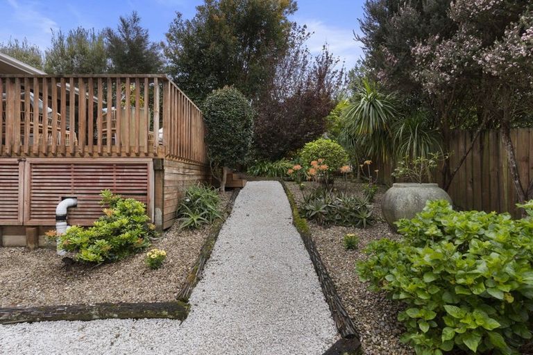 Photo of property in 43 Forrest Hill Road, Milford, Auckland, 0620