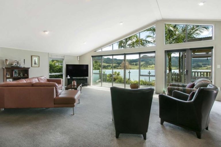 Photo of property in 25 Moana Drive, Mahia, 4198