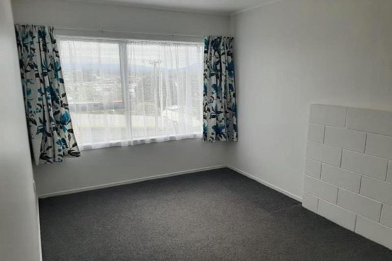 Photo of property in 11 Scott Street, Moturoa, New Plymouth, 4310
