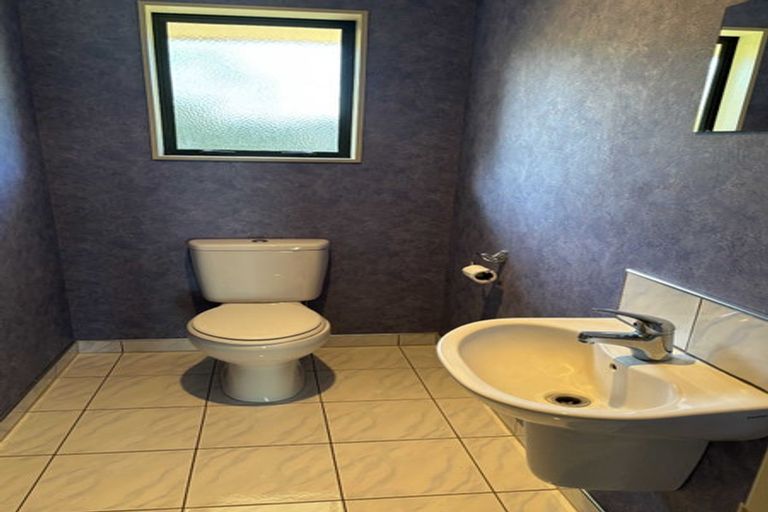 Photo of property in 151 Schnell Drive, Kelvin Grove, Palmerston North, 4414