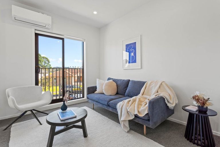 Photo of property in 6/28 Westgate Drive, Westgate, Auckland, 0614