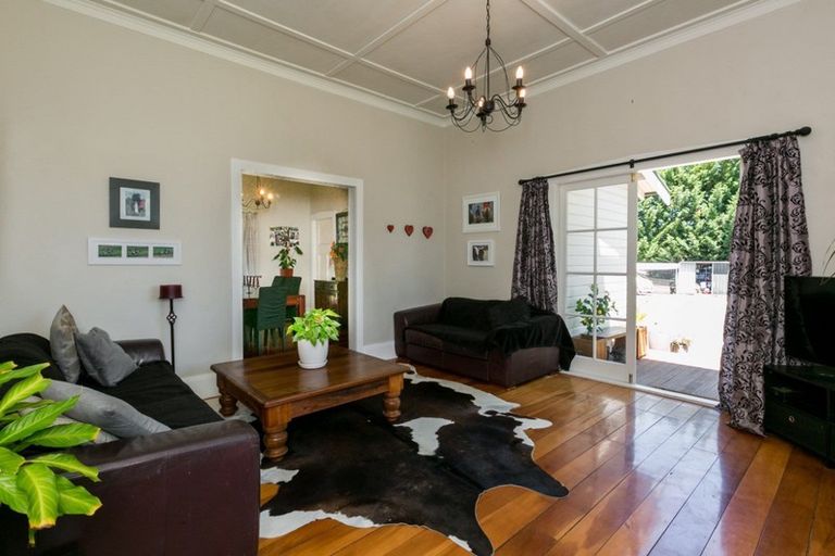 Photo of property in 144 Springfield Road, Taradale, Napier, 4183
