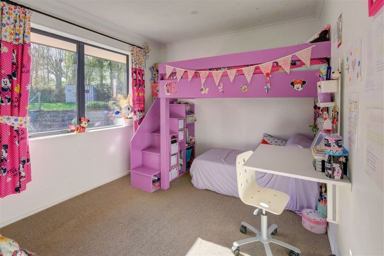 Photo of property in 1 Leith Drive, Loburn, Rangiora, 7472