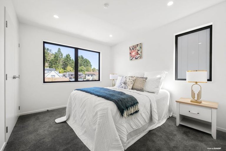 Photo of property in 11a Mimosa Place, Half Moon Bay, Auckland, 2012