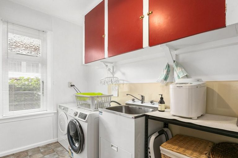 Photo of property in 93 Tomahawk Road, Andersons Bay, Dunedin, 9013