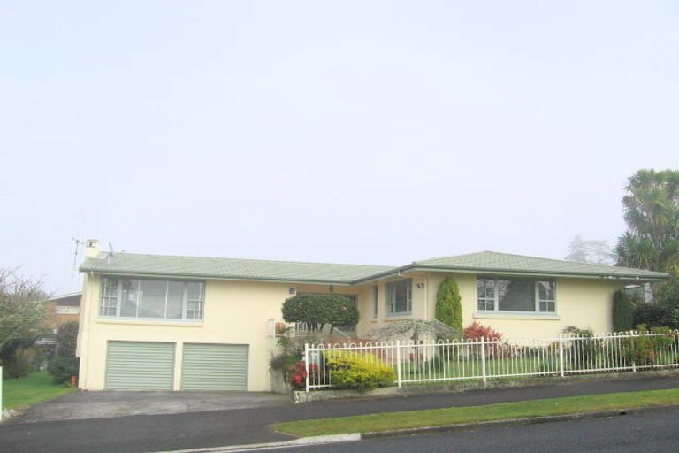 Photo of property in 18 Johnsview Terrace, Hillcrest, Hamilton, 3216