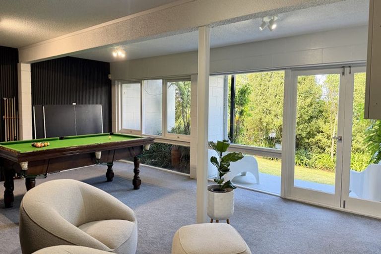 Photo of property in 52 Balmain Road, Chatswood, Auckland, 0626