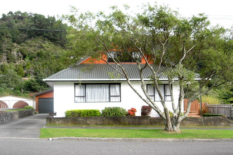 Photo of property in 1/70 Tawhai Street, Stokes Valley, Lower Hutt, 5019