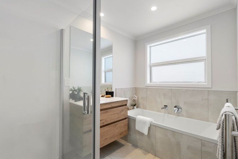 Photo of property in 18 Toi Place, Papamoa, 3118