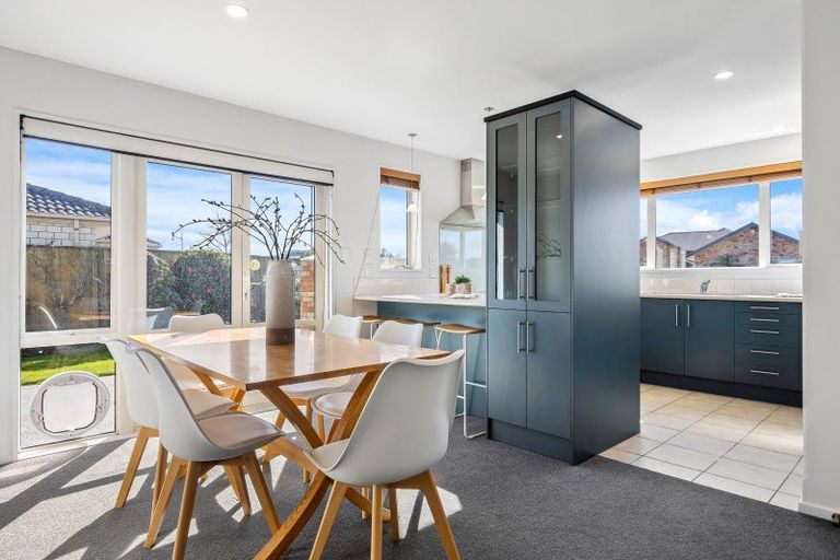 Photo of property in 9 Country Palms Drive, Halswell, Christchurch, 8025