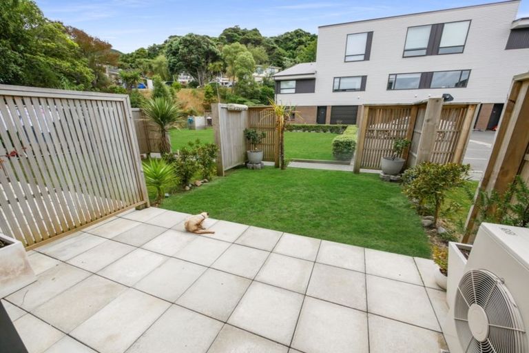 Photo of property in 8 Thatcher Crescent, Crofton Downs, Wellington, 6035