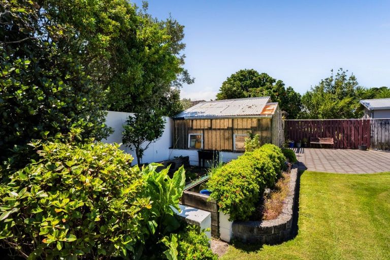 Photo of property in 53 Domett Street, Opunake, 4616