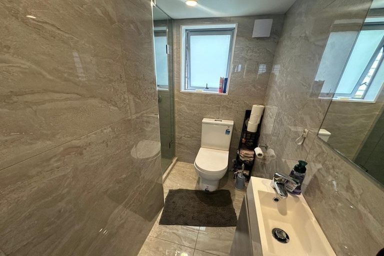 Photo of property in 271b Te Atatu Road, Te Atatu South, Auckland, 0610