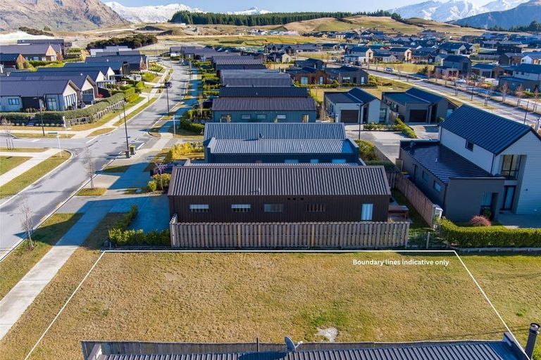 Photo of property in 32 Obelisk Street, Wanaka, 9305