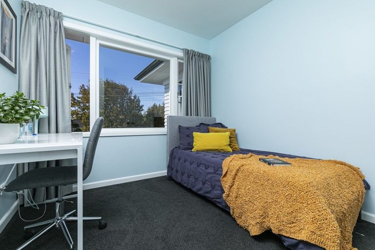 Photo of property in 1 Hanlon Crescent, Narrow Neck, Auckland, 0624