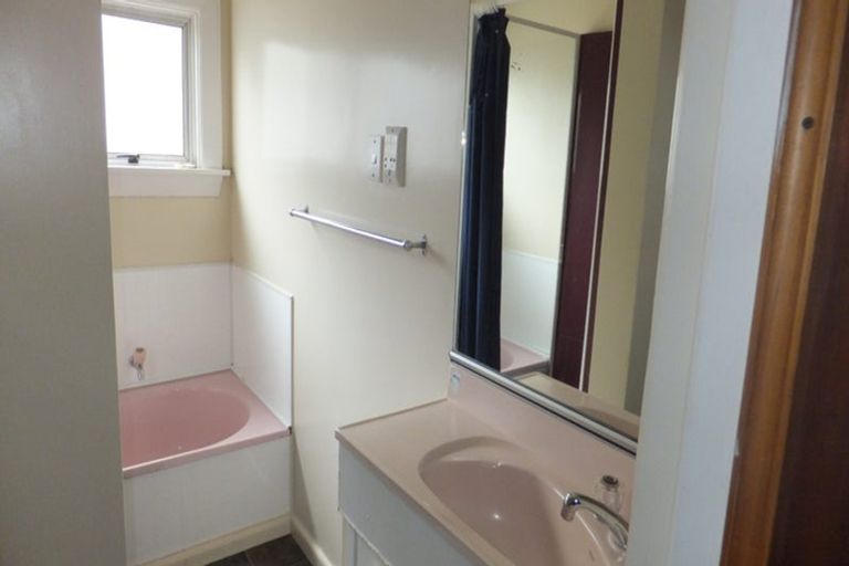 Photo of property in 227 Weston Road, St Albans, Christchurch, 8052