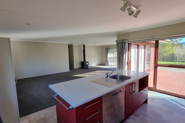 Photo of property in 2535 Lake Brunner Road, Inchbonnie, Kumara, 7875