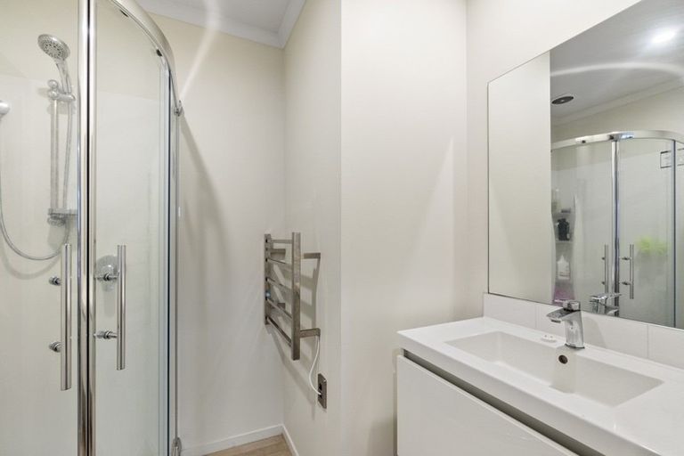 Photo of property in 2/85 Normandy Avenue, Melville, Hamilton, 3206