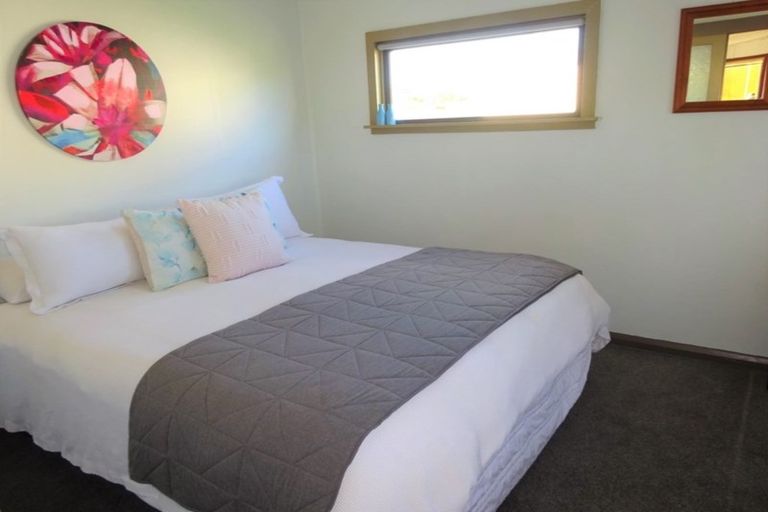 Photo of property in 35 Pratt Avenue, Foxton Beach, Foxton, 4815