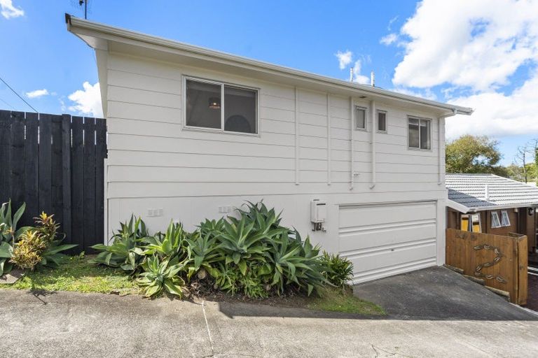 Photo of property in 1/46 Chippendale Crescent, Birkdale, Auckland, 0626