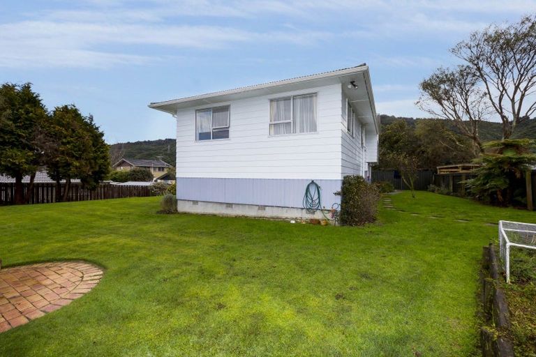 Photo of property in 19 Haylock Grove, Totara Park, Upper Hutt, 5018