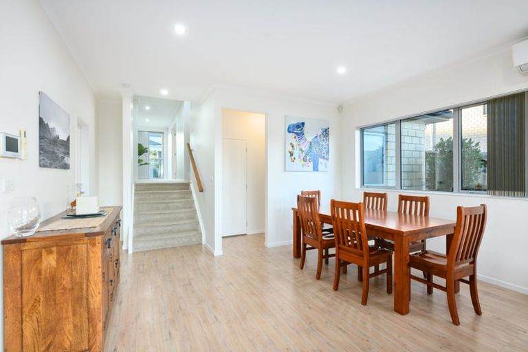 Photo of property in 31 Syrah Crescent, Ranui, Auckland, 0612