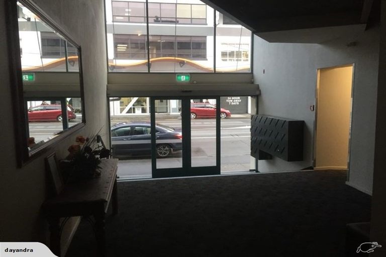 Photo of property in Metro Apartments, 16/220 Thorndon Quay, Pipitea, Wellington, 6011