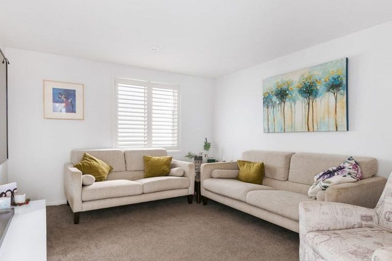 Photo of property in 9 Washingtonia Way, Omokoroa, 3114