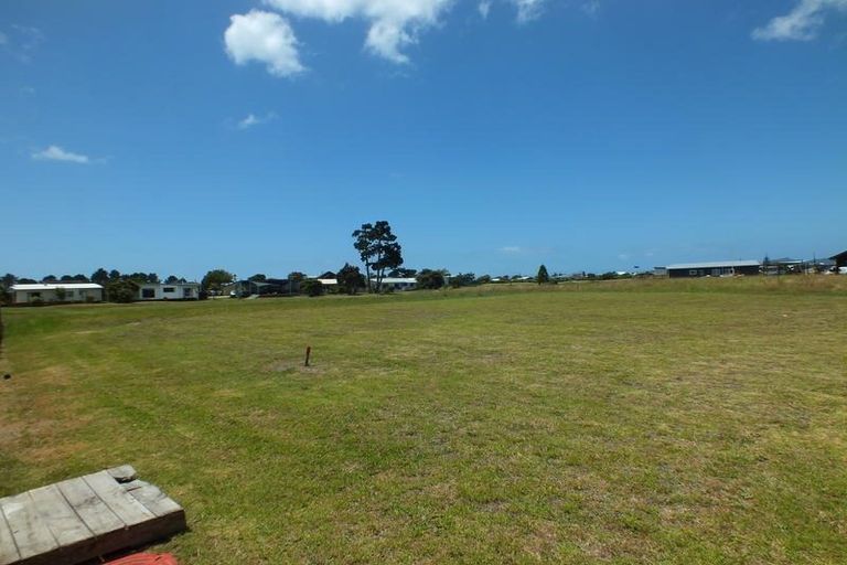 Photo of property in 147 Ngaio Drive, Matarangi, Whitianga, 3592