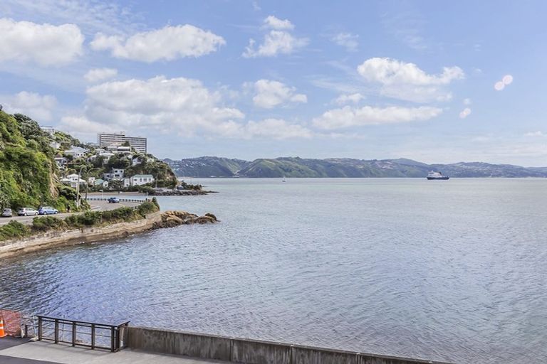 Photo of property in 5/148 Evans Bay Parade, Roseneath, Wellington, 6021