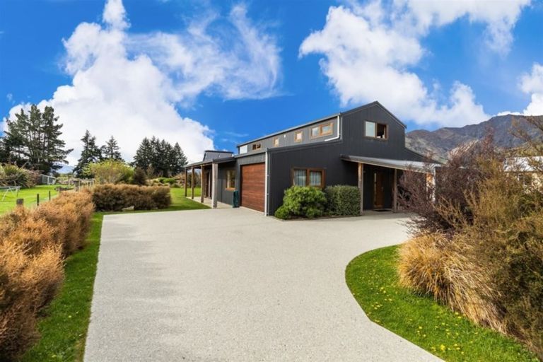 Photo of property in 812 Kane Road, Hawea Flat, Wanaka, 9382