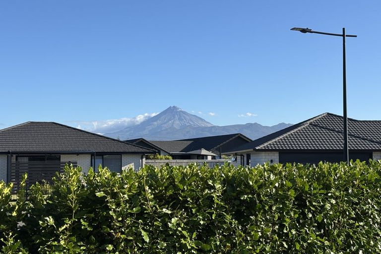 Photo of property in 18 Piharau Crescent, Hurdon, New Plymouth, 4310