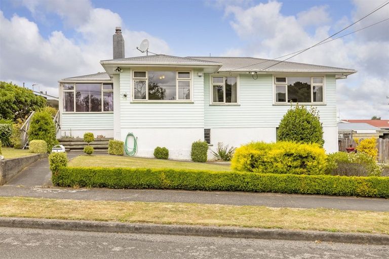 Photo of property in 4 Wavell Crescent, Lansdowne, Masterton, 5810