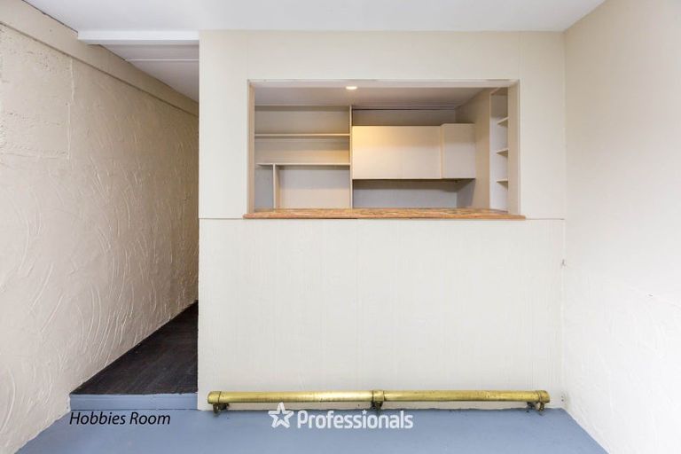 Photo of property in 8 Robson Street, Stokes Valley, Lower Hutt, 5019